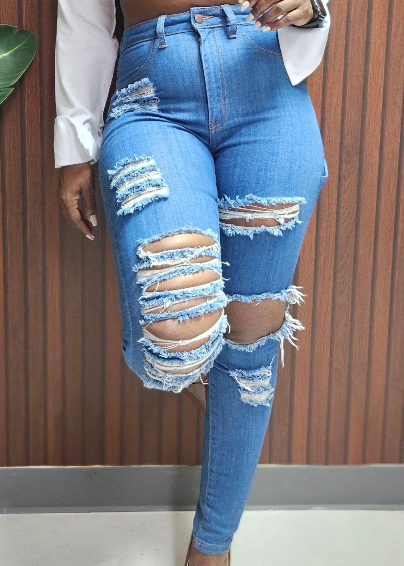 Aliyah Distressed Jeans